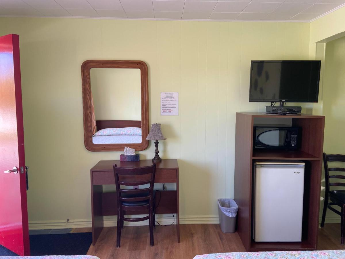 Motel Des Erables Coteau-du-Lac Bagian luar foto