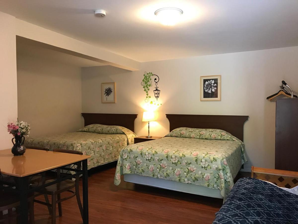 Motel Des Erables Coteau-du-Lac Bagian luar foto