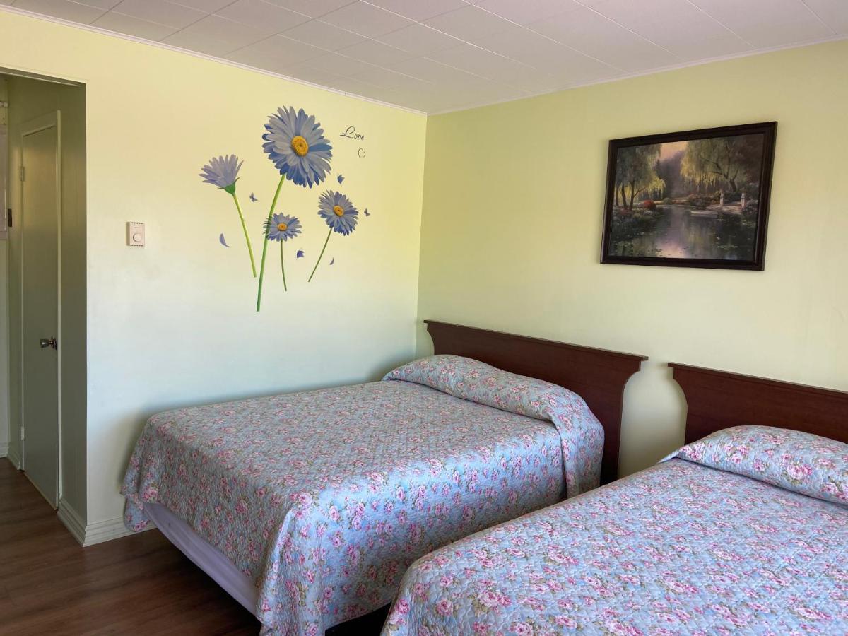 Motel Des Erables Coteau-du-Lac Bagian luar foto