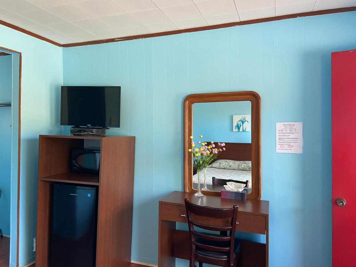 Motel Des Erables Coteau-du-Lac Bagian luar foto