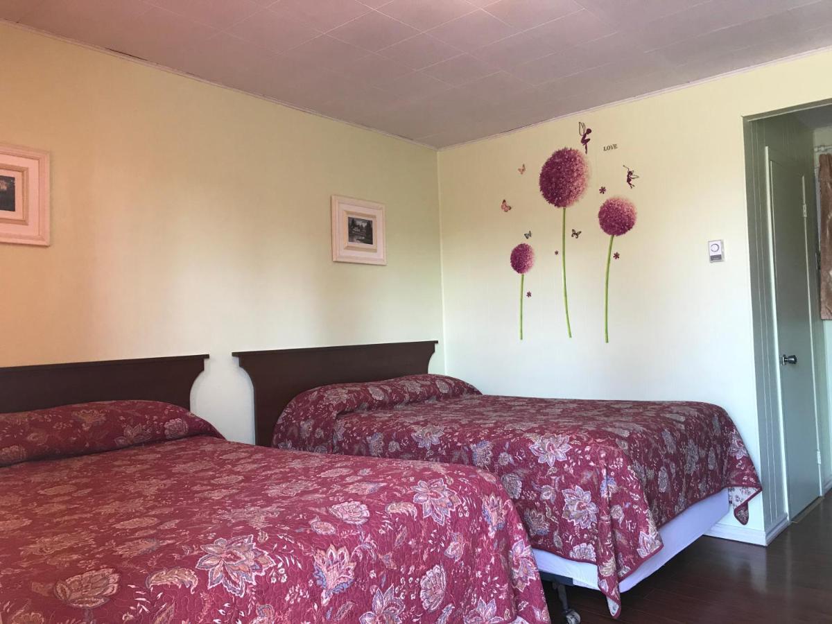 Motel Des Erables Coteau-du-Lac Bagian luar foto